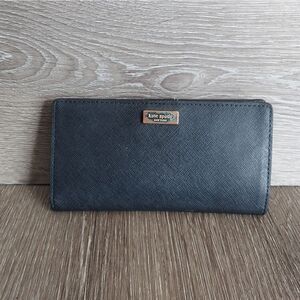 Classic Kate Spade Bifold Snap Wallet